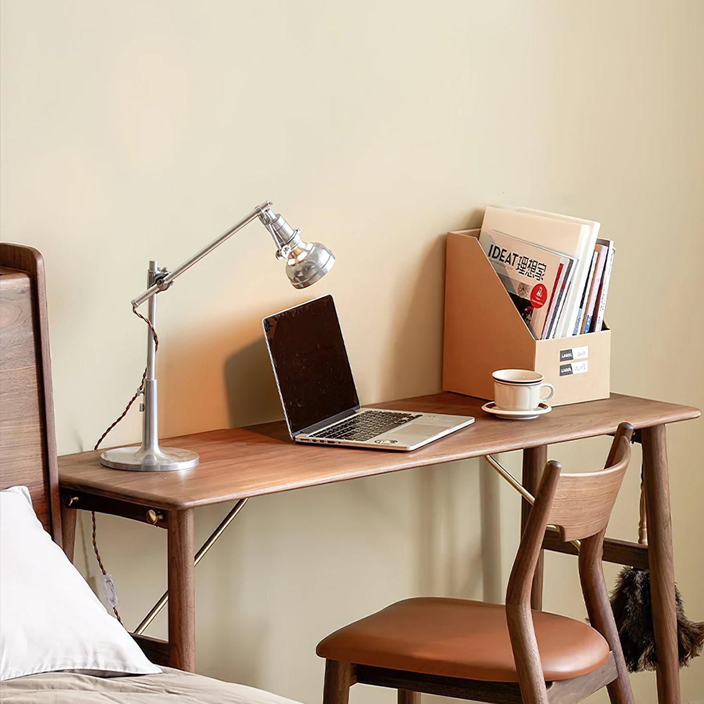 Buquet Adjustable Table Lamp - Minimalist Aluminum Task Light