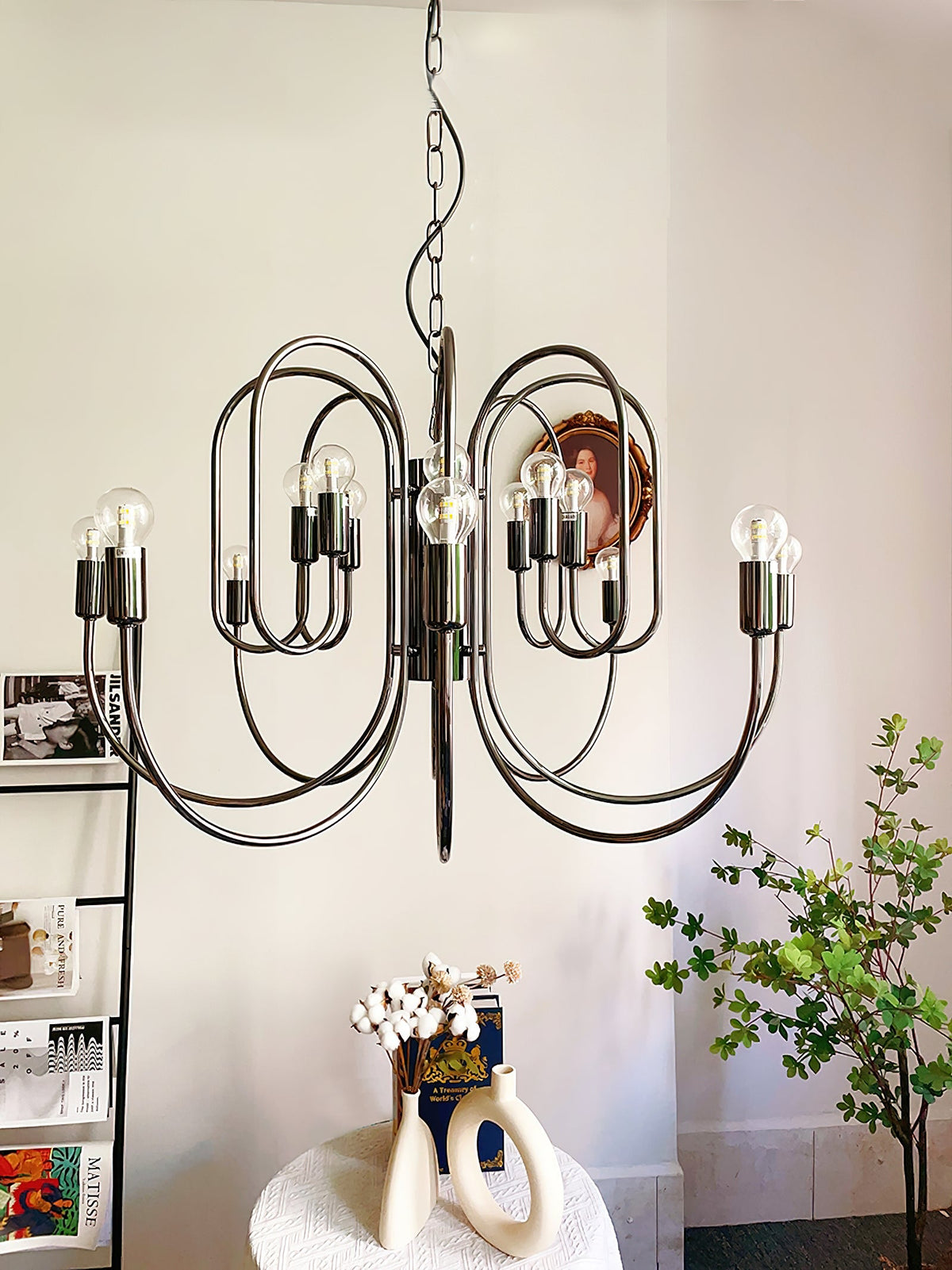 Cabry Chandelier – Modern Curved Multi-Arm Matte Black & Brass Chandelier