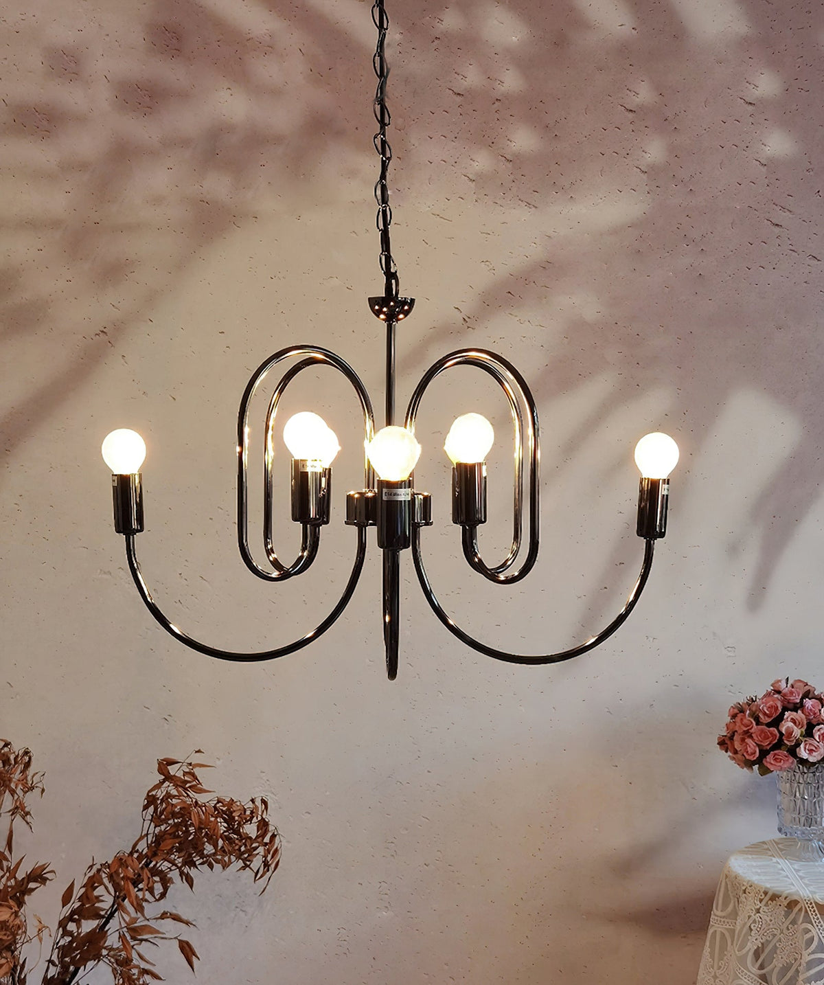 Cabry Chandelier – Modern Curved Multi-Arm Matte Black & Brass Chandelier