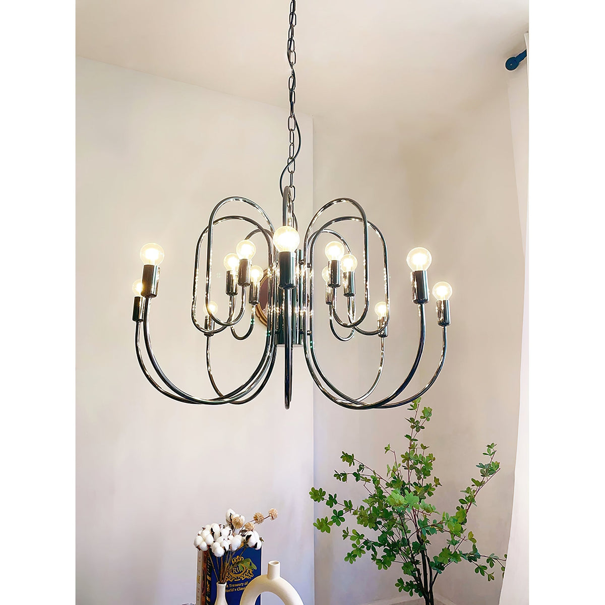Cabry Chandelier – Modern Curved Multi-Arm Matte Black & Brass Chandelier