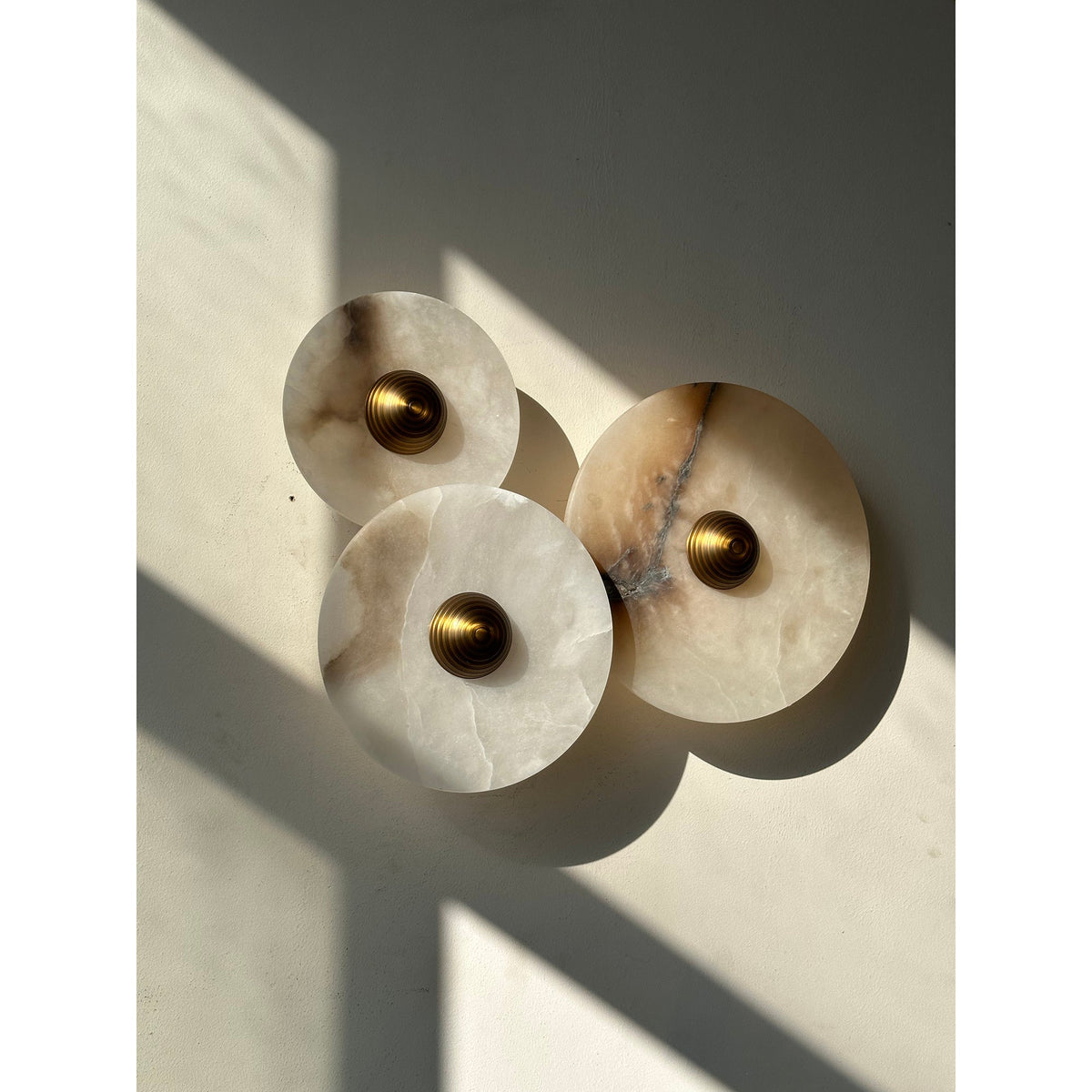 Calacatta Marble Combination Alabaster Sconce – Natural Stone & Gold LED Wall Light