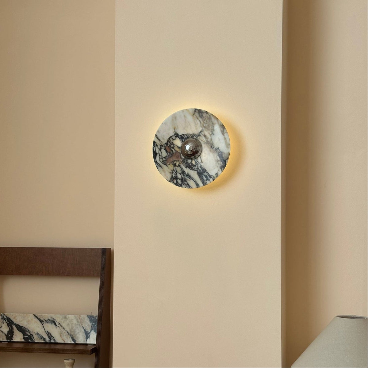 Calacatta Round Marble Sconce – Italian Calacatta Purple Marble & Chrome LED Sconce