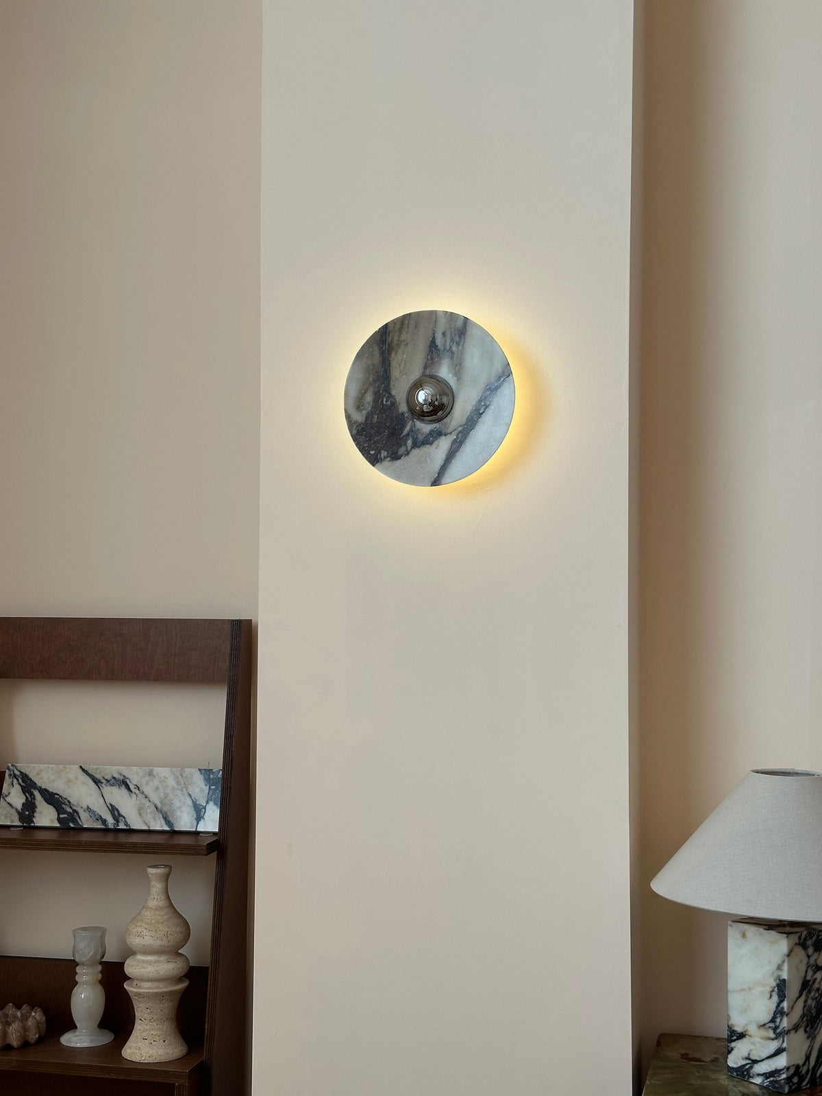 Calacatta Round Marble Sconce – Italian Calacatta Purple Marble & Chrome LED Sconce