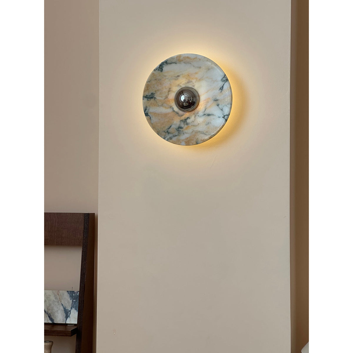 Calacatta Round Marble Sconce – Italian Calacatta Purple Marble & Chrome LED Sconce