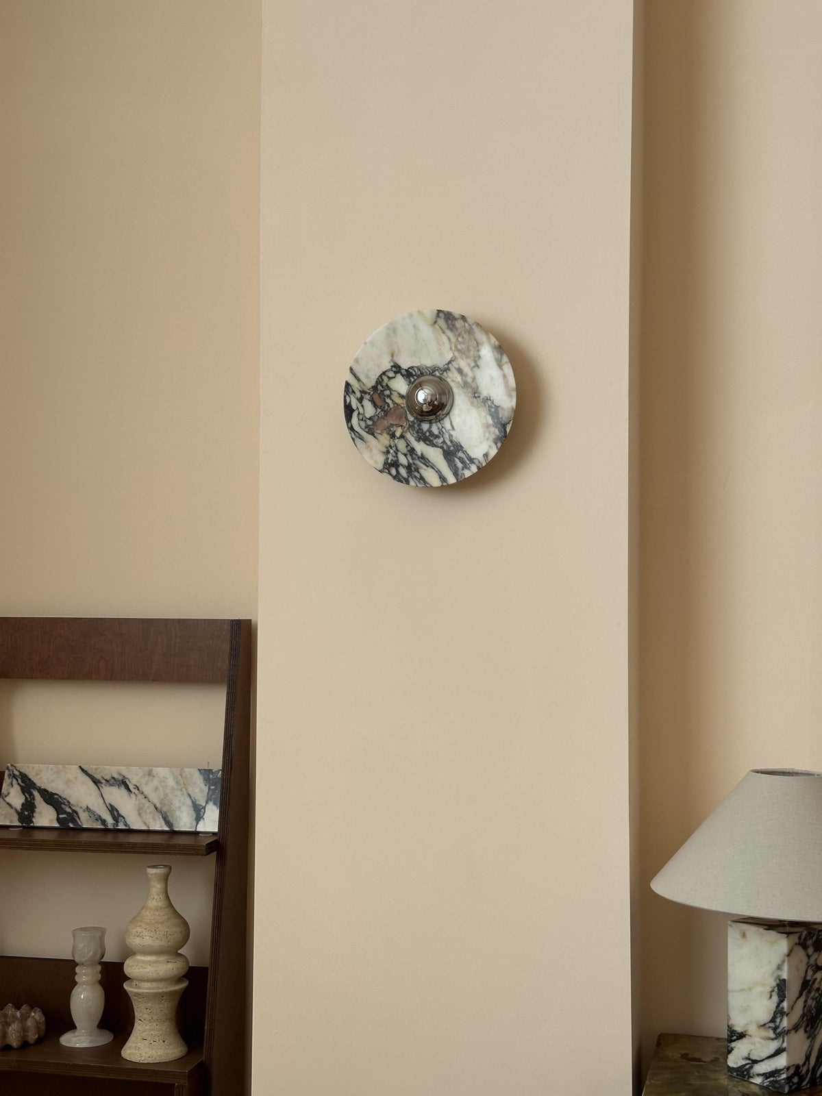 Calacatta Round Marble Sconce – Italian Calacatta Purple Marble & Chrome LED Sconce