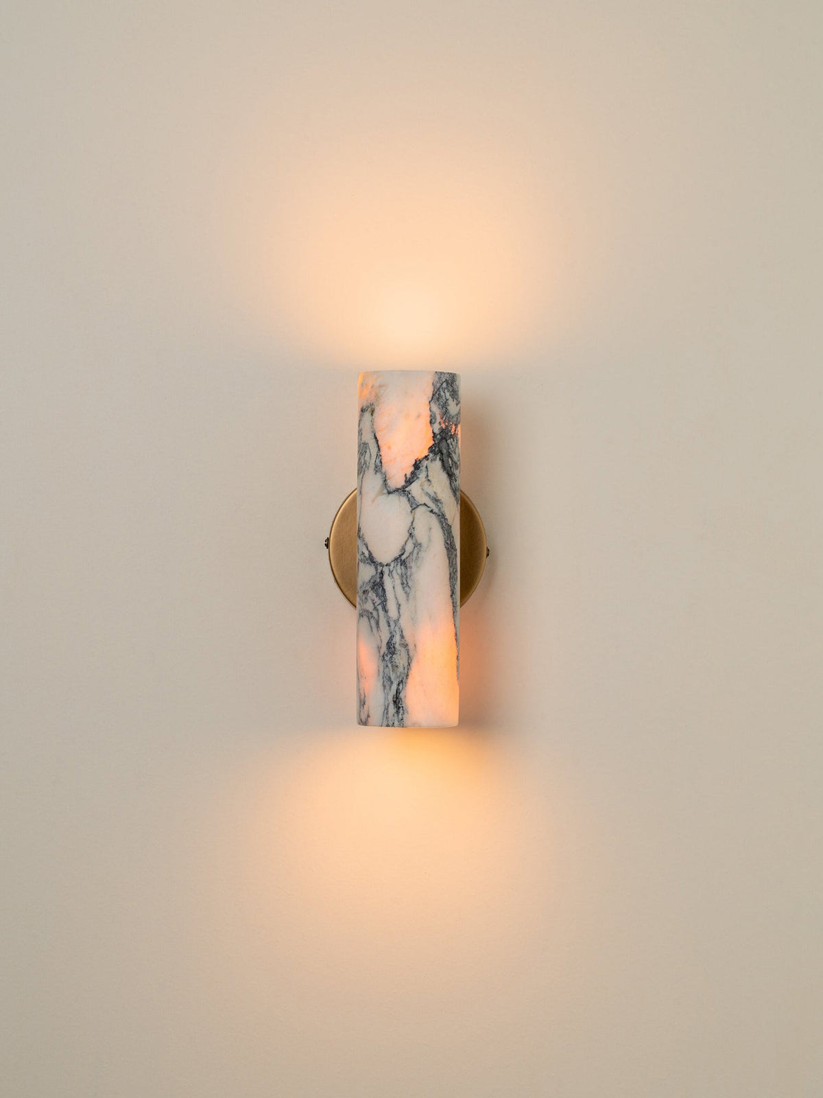 Calla Wall Lamp – Natural Marble Cylindrical Wall Sconce