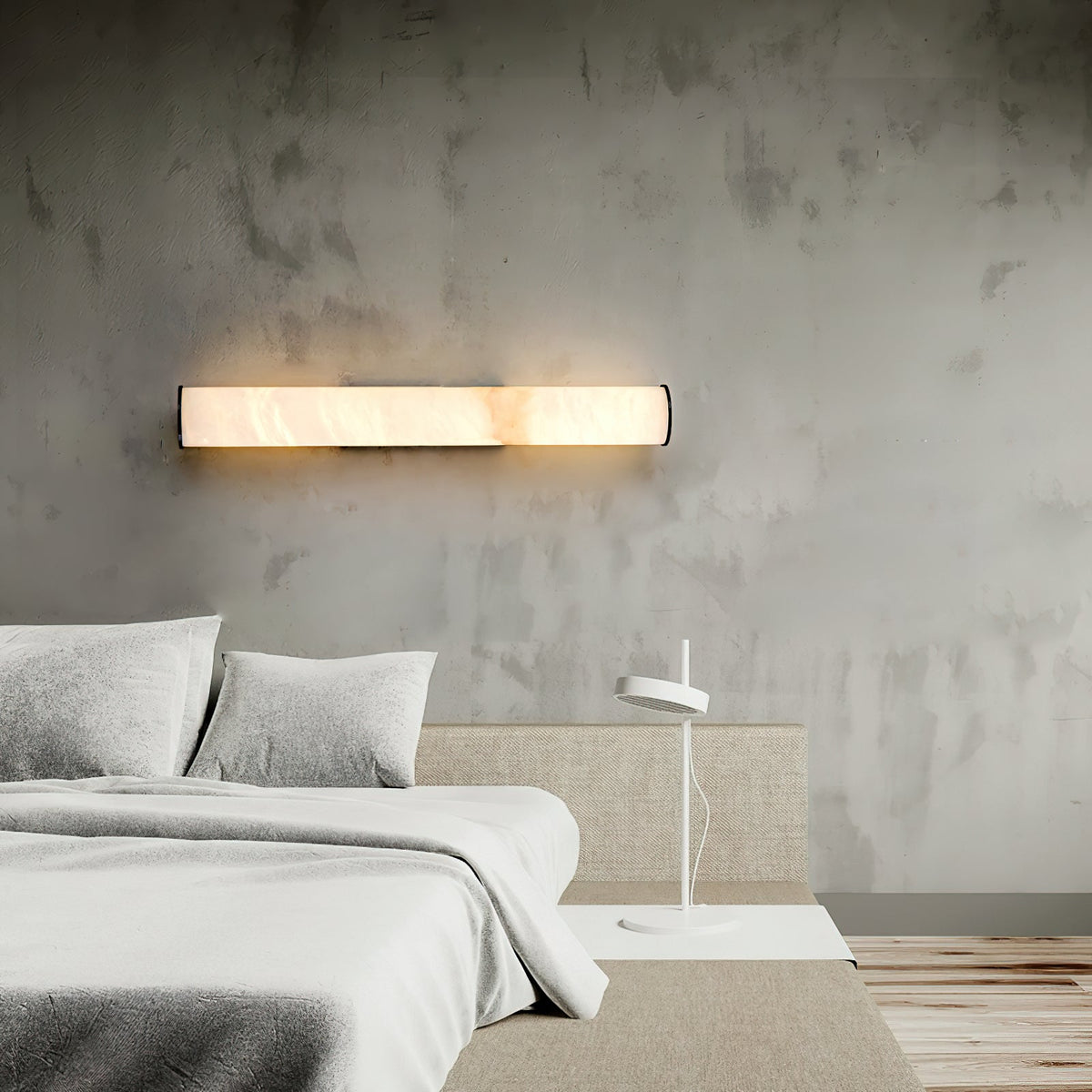 Callisto Alabaster Sconce – Vertical Natural Alabaster & Patinated Brass LED Sconce