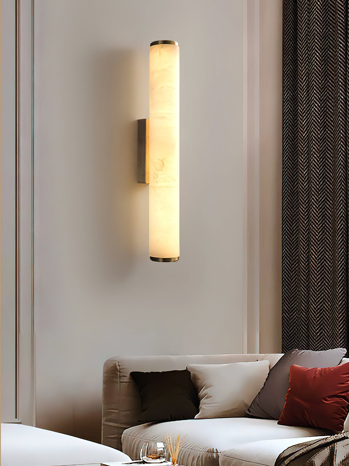Callisto Alabaster Sconce – Vertical Natural Alabaster & Patinated Brass LED Sconce