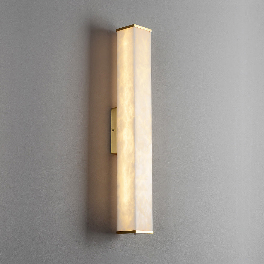 Callisto Alabaster Sconce – Vertical Natural Alabaster & Patinated Brass LED Sconce