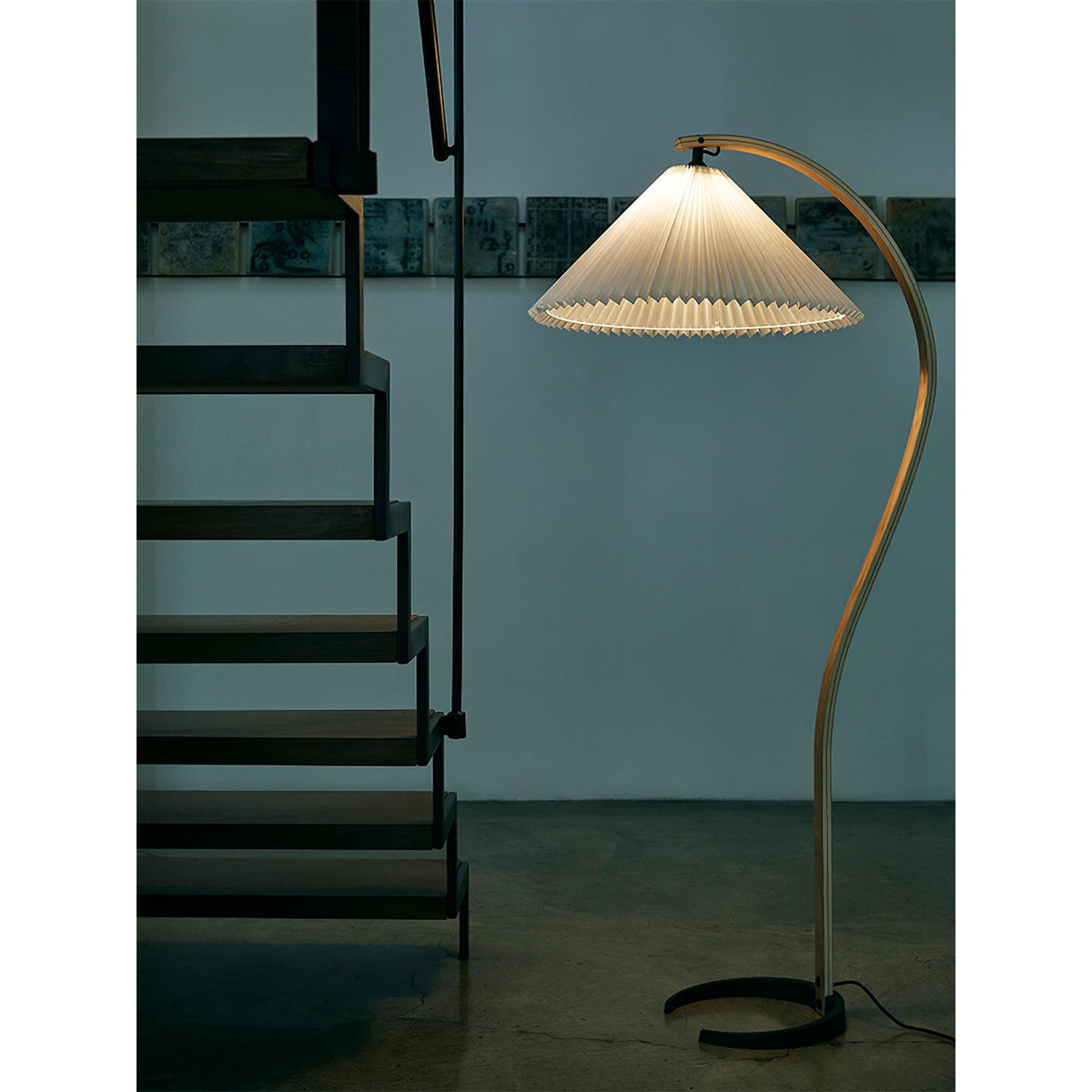 Caprani Floor Lamp – 1970s Scandinavian Bentwood & Pleated Linen Floor Lamp