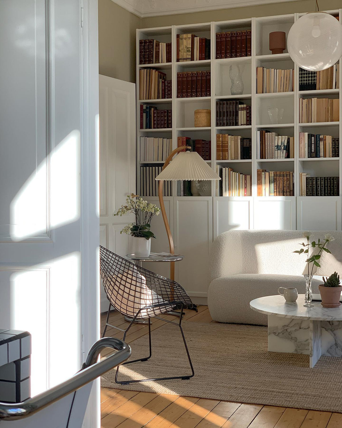 Caprani Floor Lamp – 1970s Scandinavian Bentwood & Pleated Linen Floor Lamp