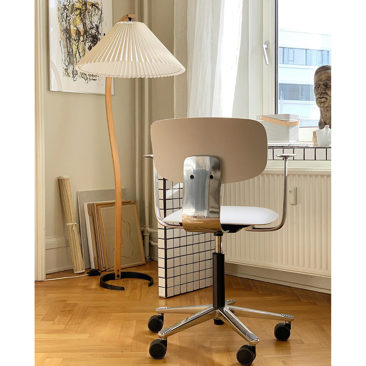 Caprani Floor Lamp – 1970s Scandinavian Bentwood & Pleated Linen Floor Lamp
