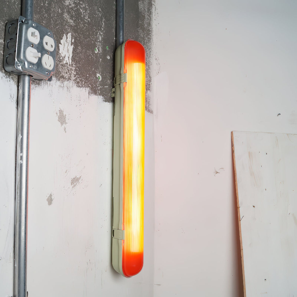 Capsules Joy Wall Lamp – 1970s Space Age Red LED Capsule Wall Sconce