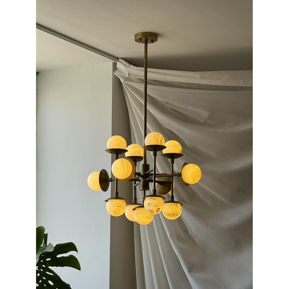 Cara Alabaster Chandelier – Brass & Natural Alabaster Tiered Multi-Light Chandelier