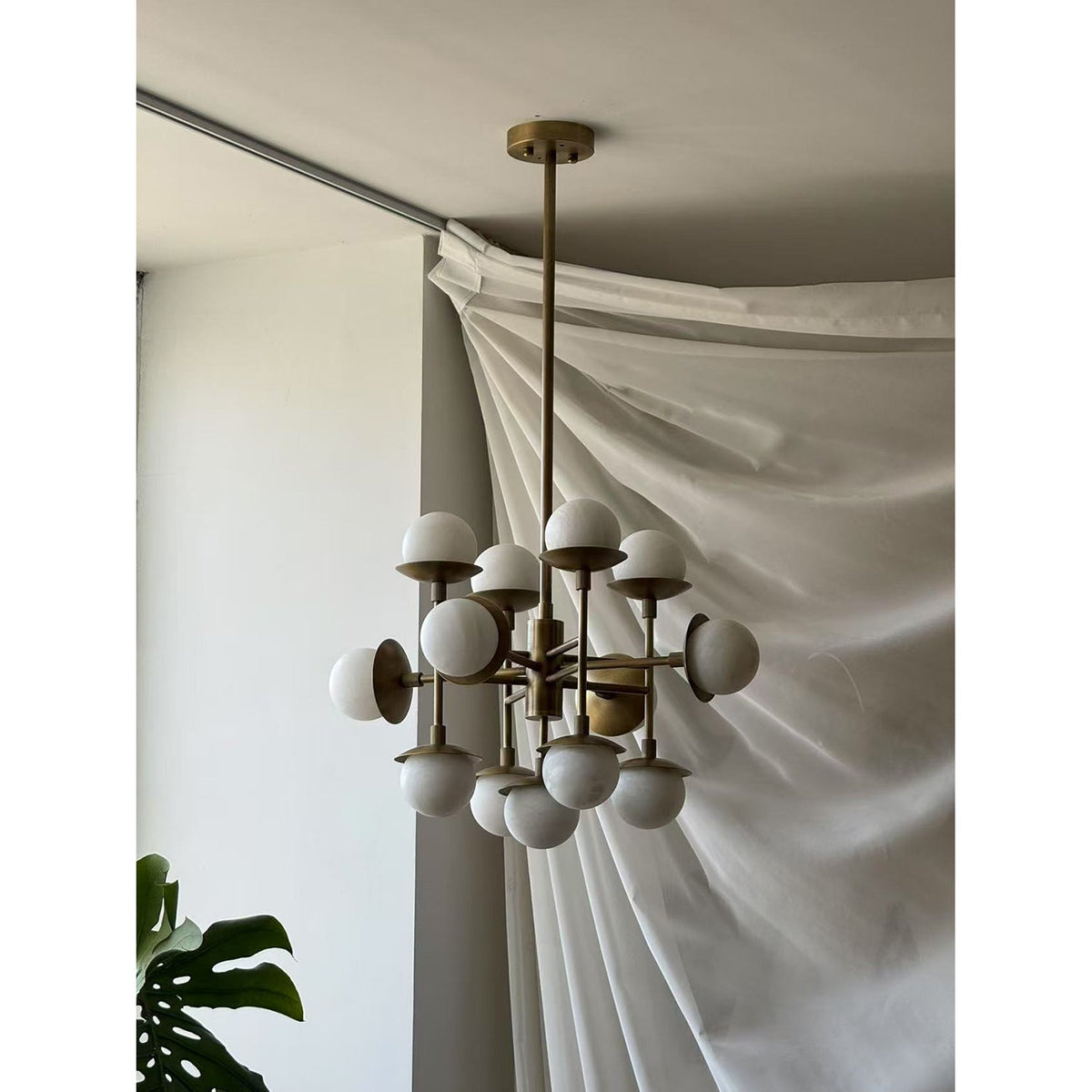 Cara Alabaster Chandelier – Brass & Natural Alabaster Tiered Multi-Light Chandelier