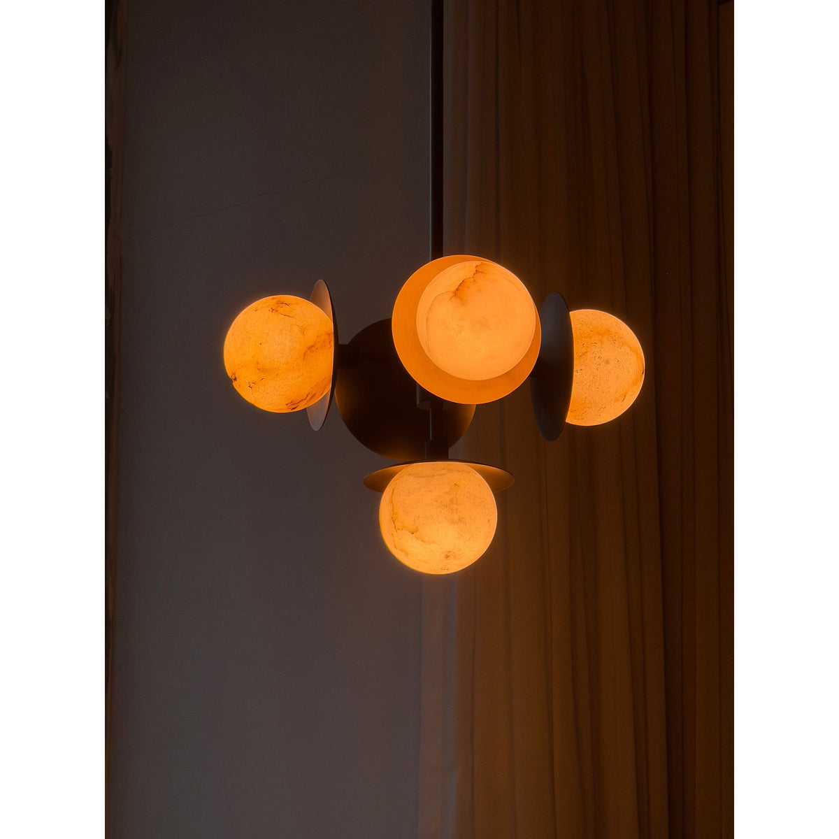 Cara Alabaster Chandelier – Brass & Natural Alabaster Tiered Multi-Light Chandelier