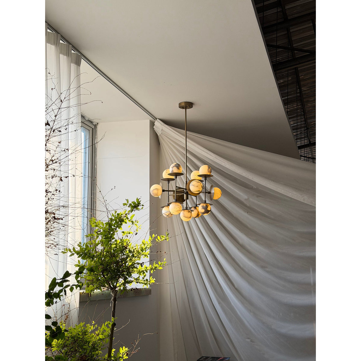 Cara Alabaster Chandelier – Brass & Natural Alabaster Tiered Multi-Light Chandelier
