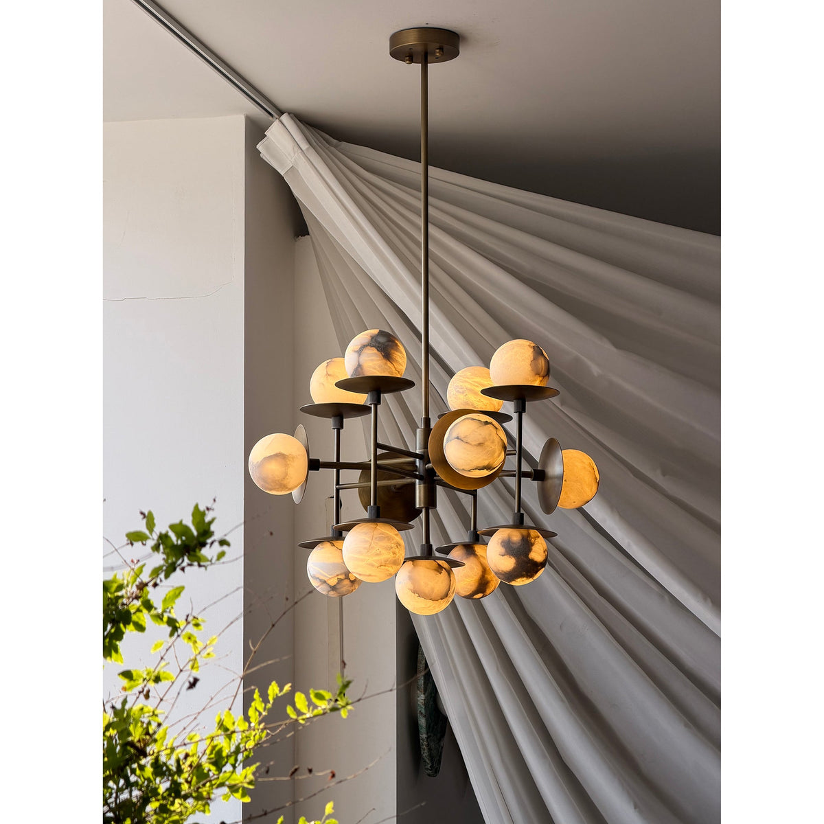 Cara Alabaster Chandelier – Brass & Natural Alabaster Tiered Multi-Light Chandelier
