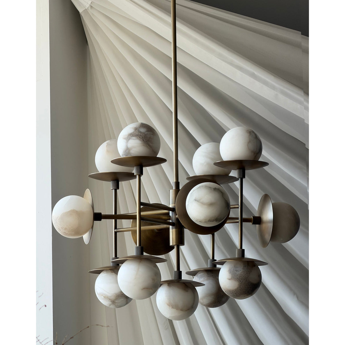 Cara Alabaster Chandelier – Brass & Natural Alabaster Tiered Multi-Light Chandelier