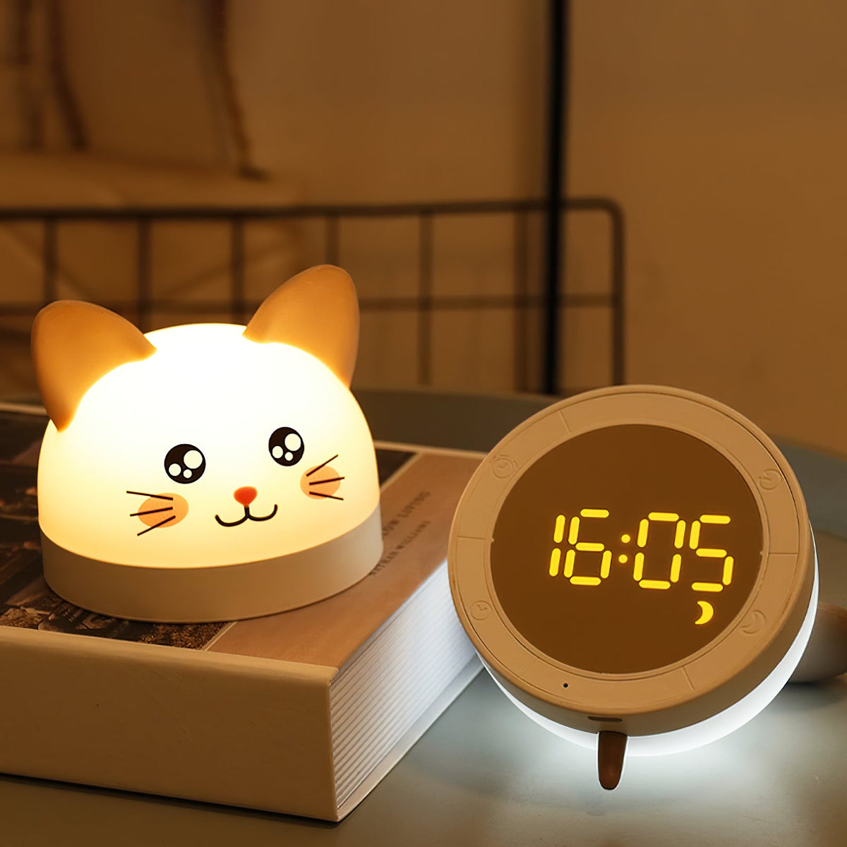 Cat Mouse Clock Night Light - Rechargeable Silicone LED Alarm Clock | Tail-Rotating Dimmer & Sound Activated Display