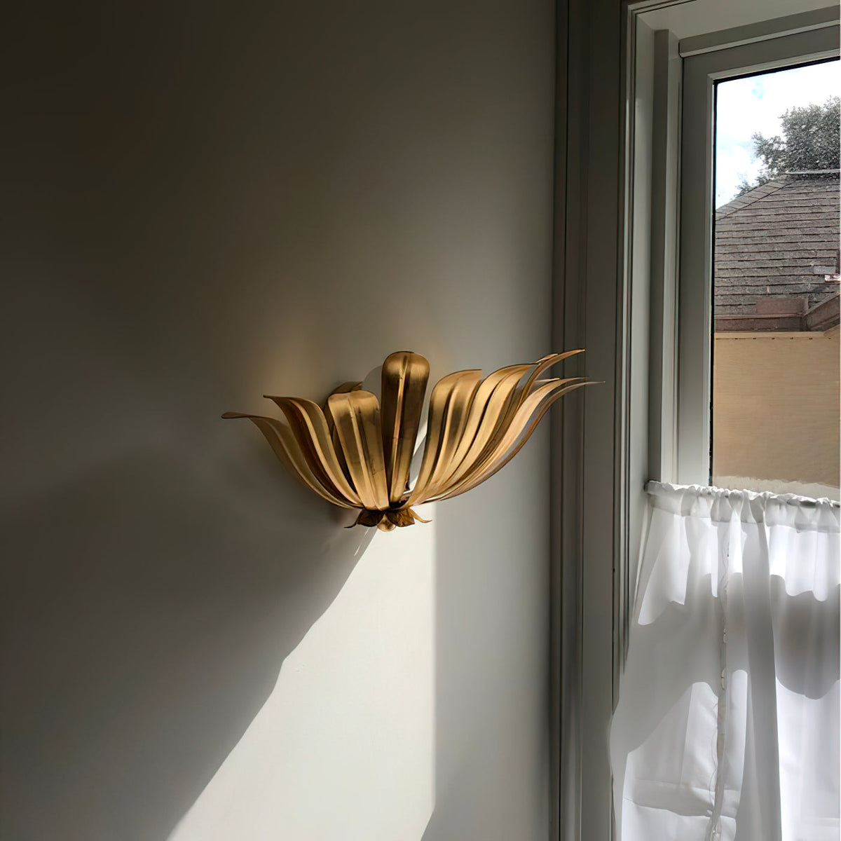 Cayman Wall Lamp – Hand-Finished Organic Layered Leaf Brass Sconce