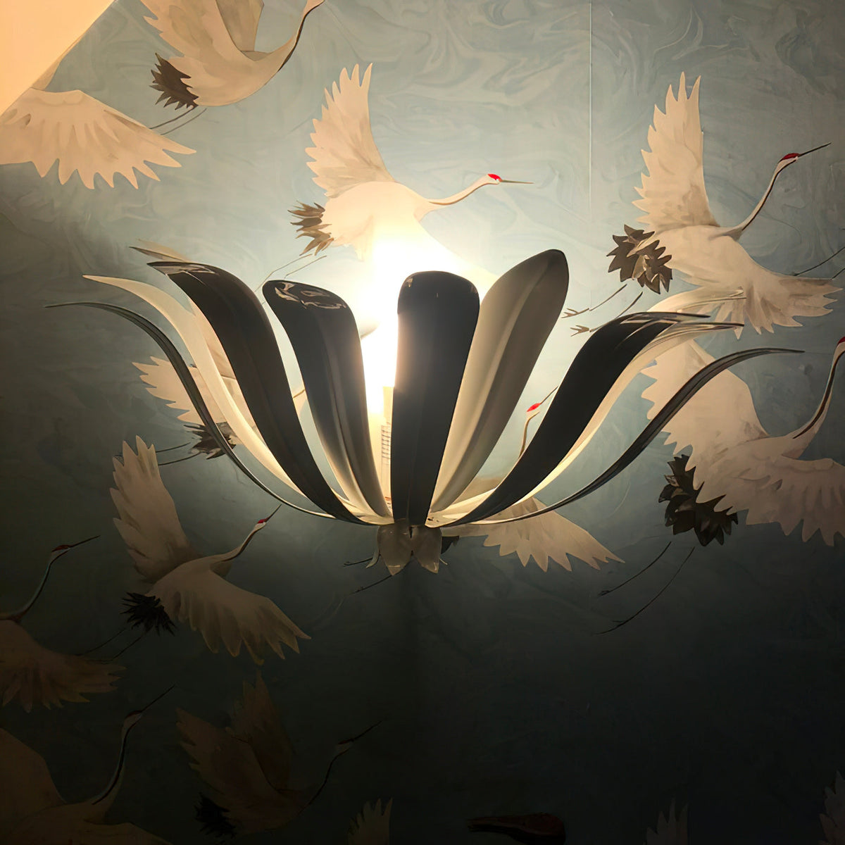 Cayman Wall Lamp – Hand-Finished Organic Layered Leaf Brass Sconce