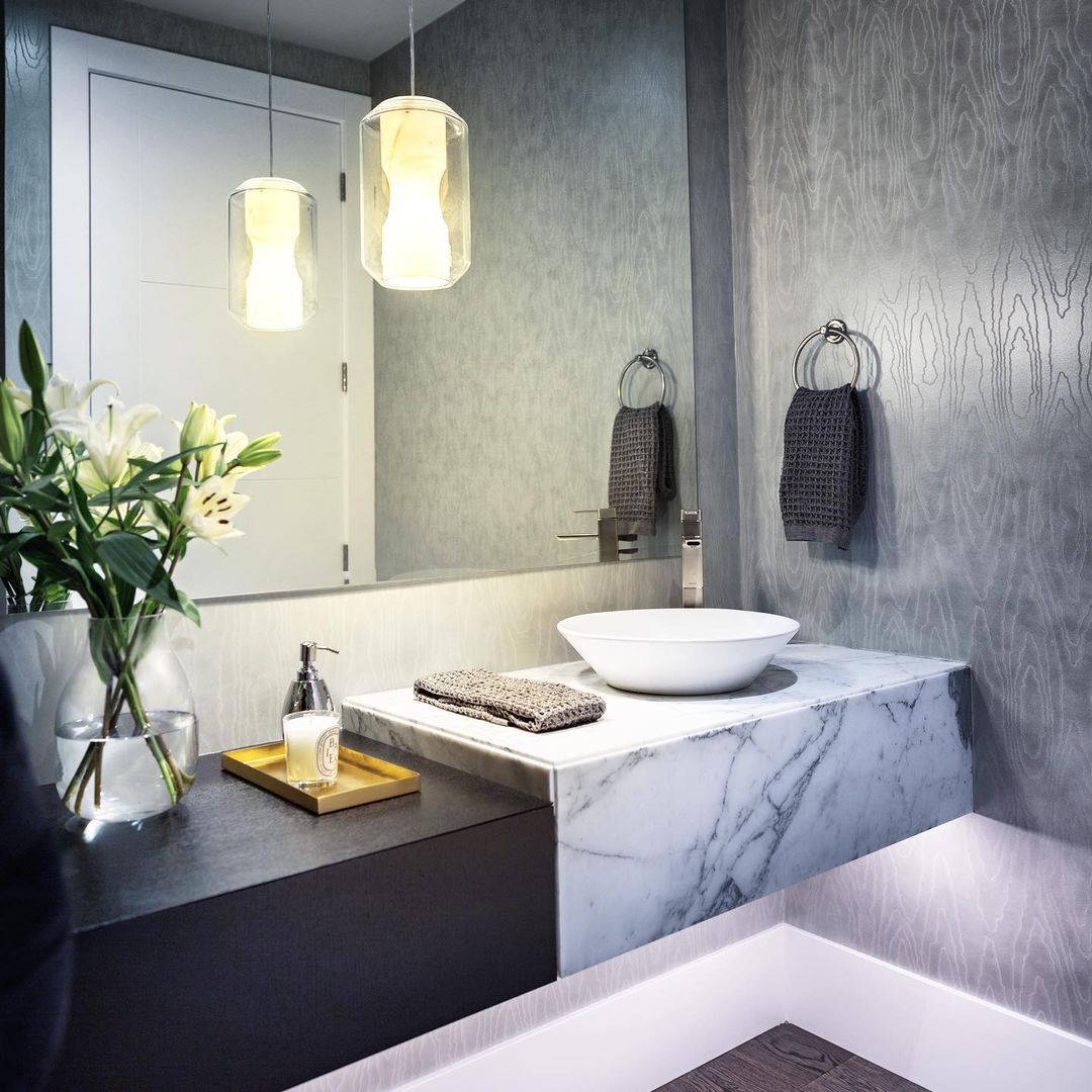 Glass Alabaster Pendant Lamp - Translucent Alabaster Core & Clear Glass Pendant
