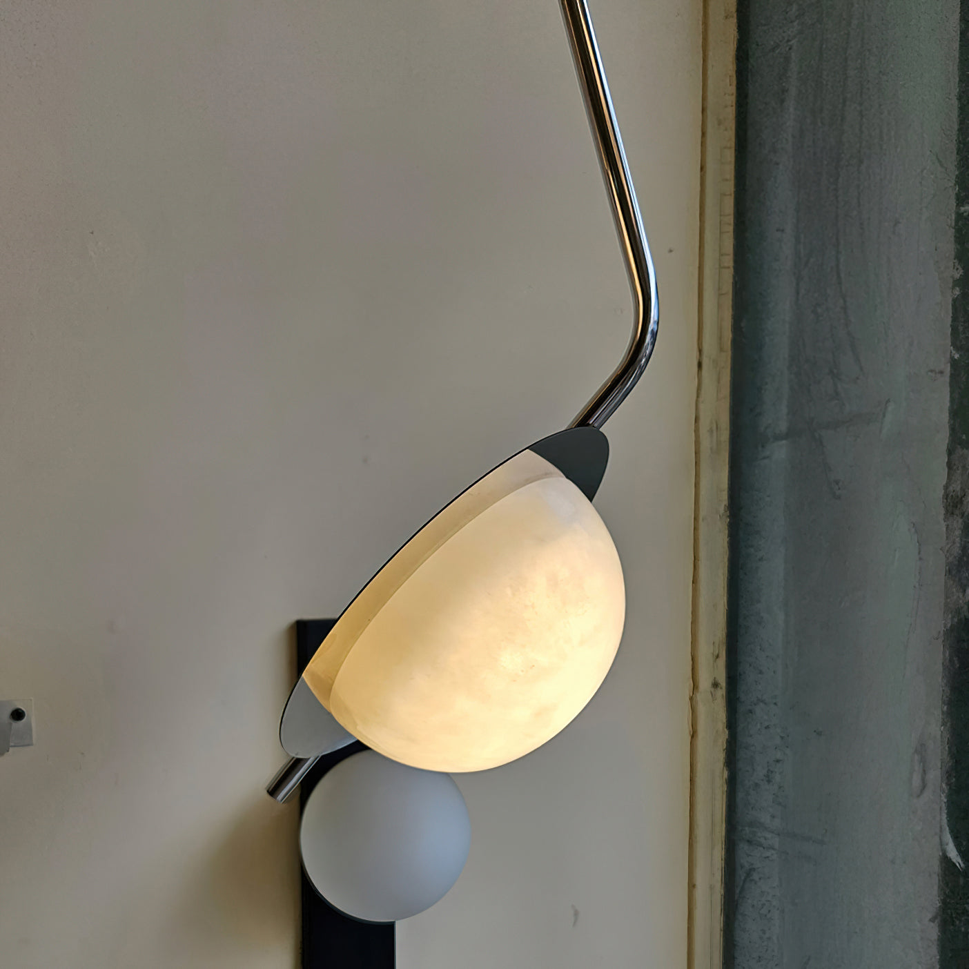 Chic Luminance Alabaster Pendant Light - Art Deco Natural Stone & Stainless Steel Drop