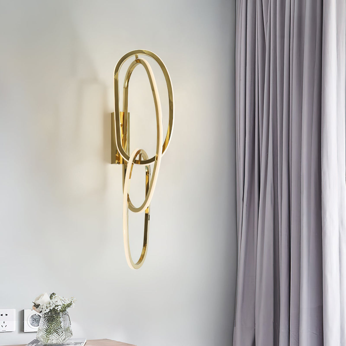 Circa LED Wall Lamp – Sculptural Interlinking Ring LED Wall Sconce