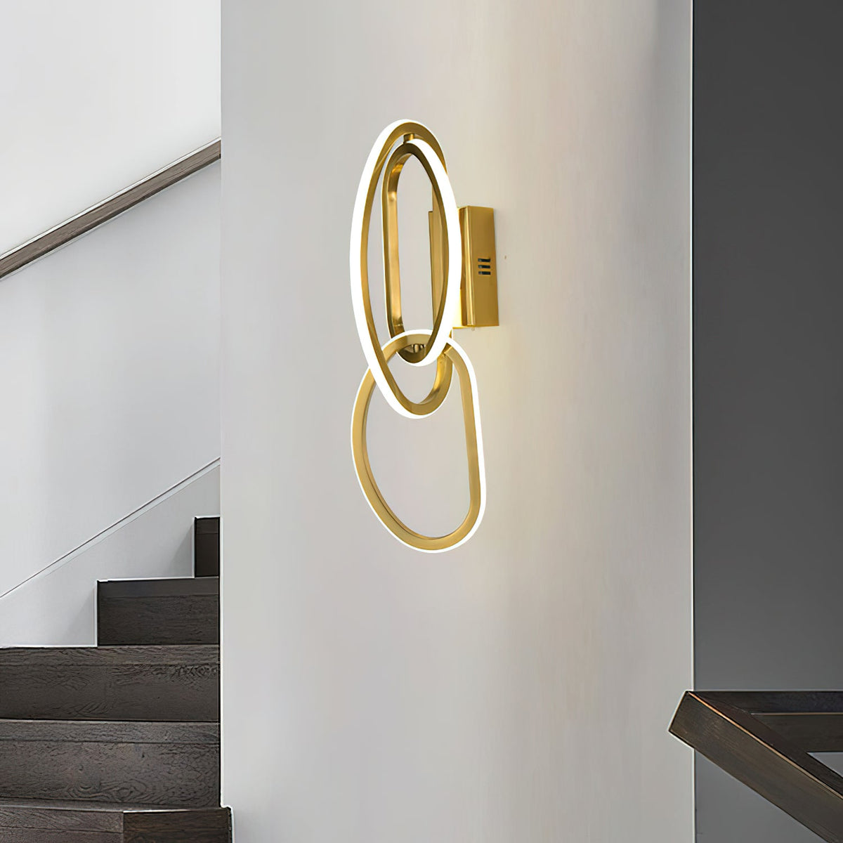 Circa LED Wall Lamp – Sculptural Interlinking Ring LED Wall Sconce
