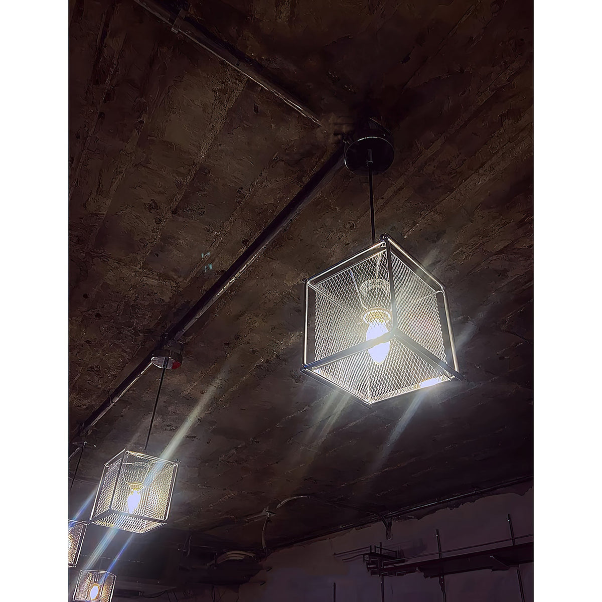 Clarus Pendant Lamp – Refined Industrial Chrome Mesh Drum Pendant