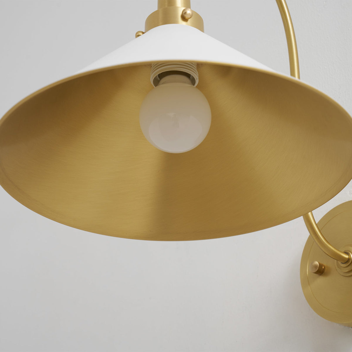 Clivedon Wall Lamp – Classic Gooseneck Metal & Aged Brass Sconce