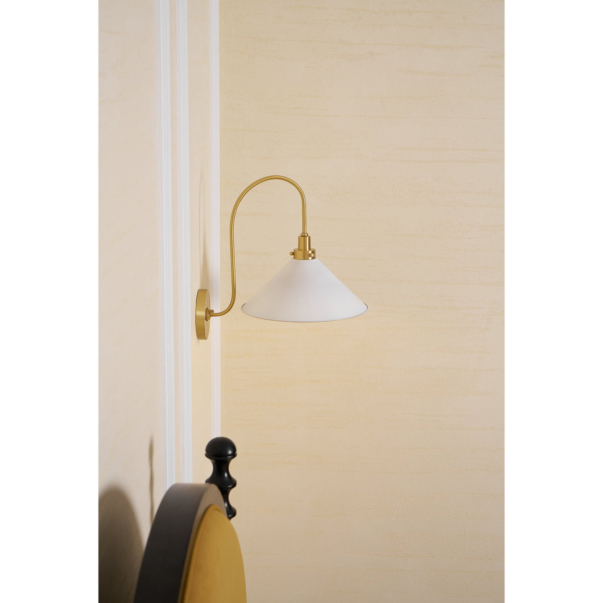 Clivedon Wall Lamp – Classic Gooseneck Metal & Aged Brass Sconce