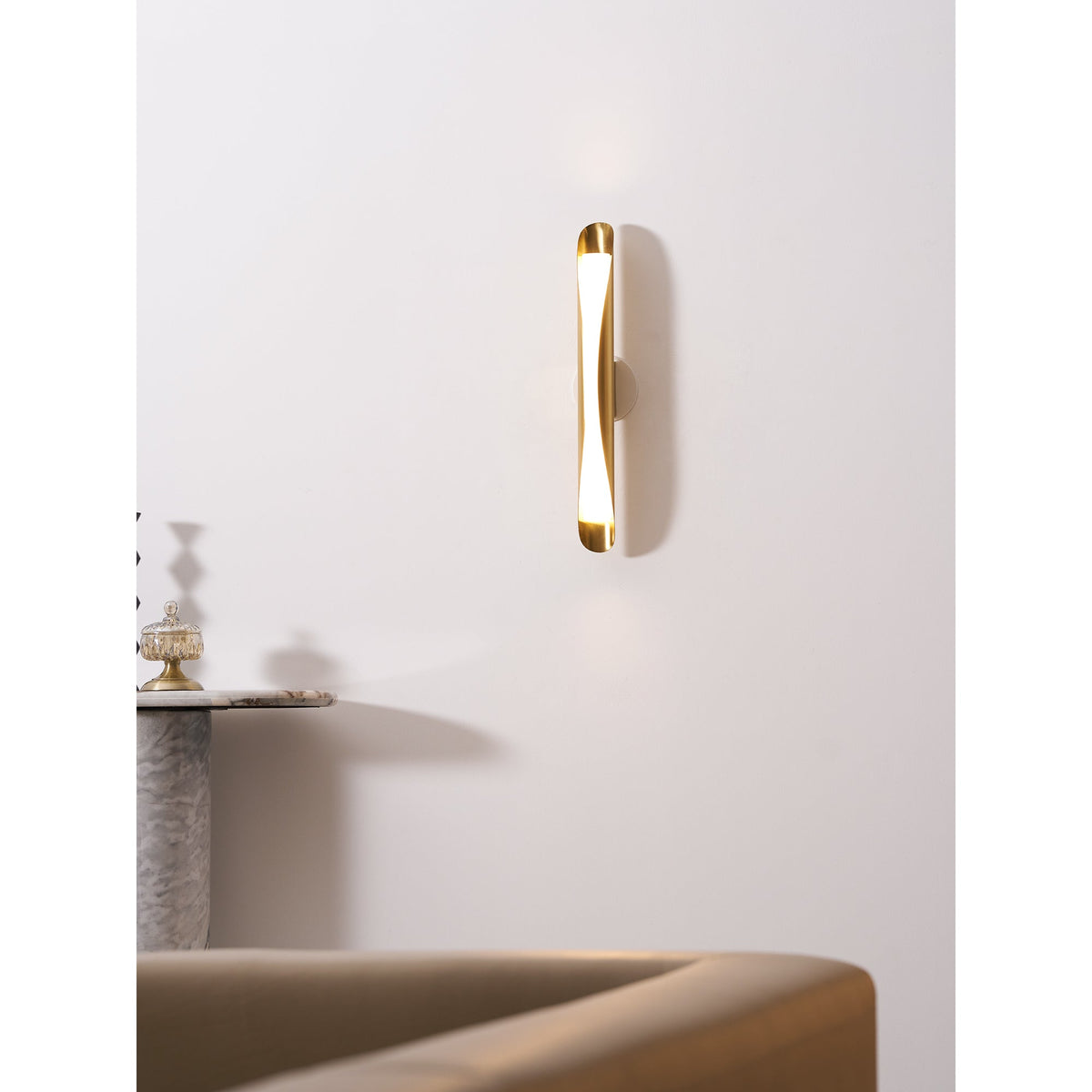 Cocon Wall Lamp – Modern Minimalist Copper & Acrylic LED Wall Sconce