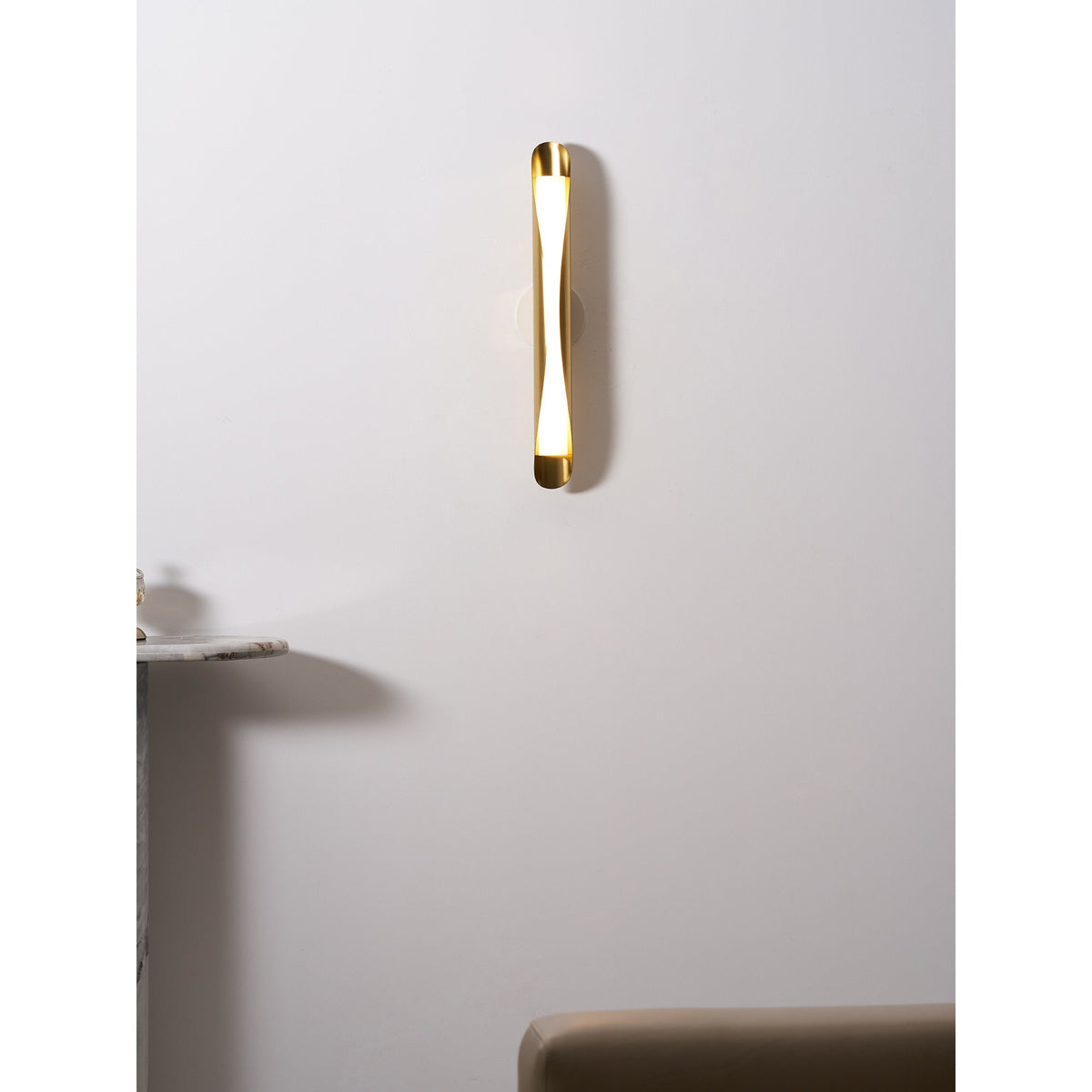 Cocon Wall Lamp – Modern Minimalist Copper & Acrylic LED Wall Sconce