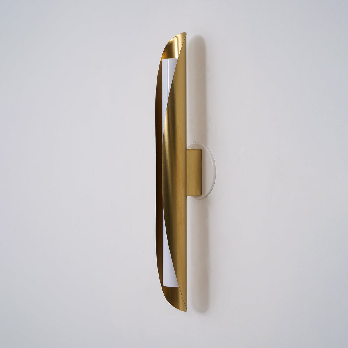 Cocon Wall Lamp – Modern Minimalist Copper & Acrylic LED Wall Sconce