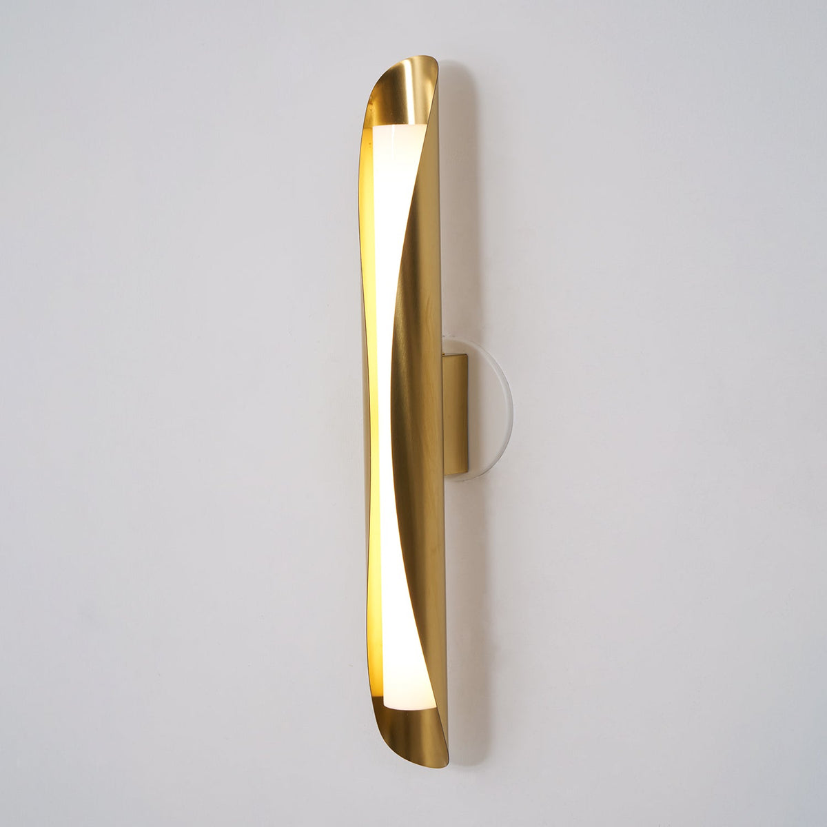 Cocon Wall Lamp – Modern Minimalist Copper & Acrylic LED Wall Sconce