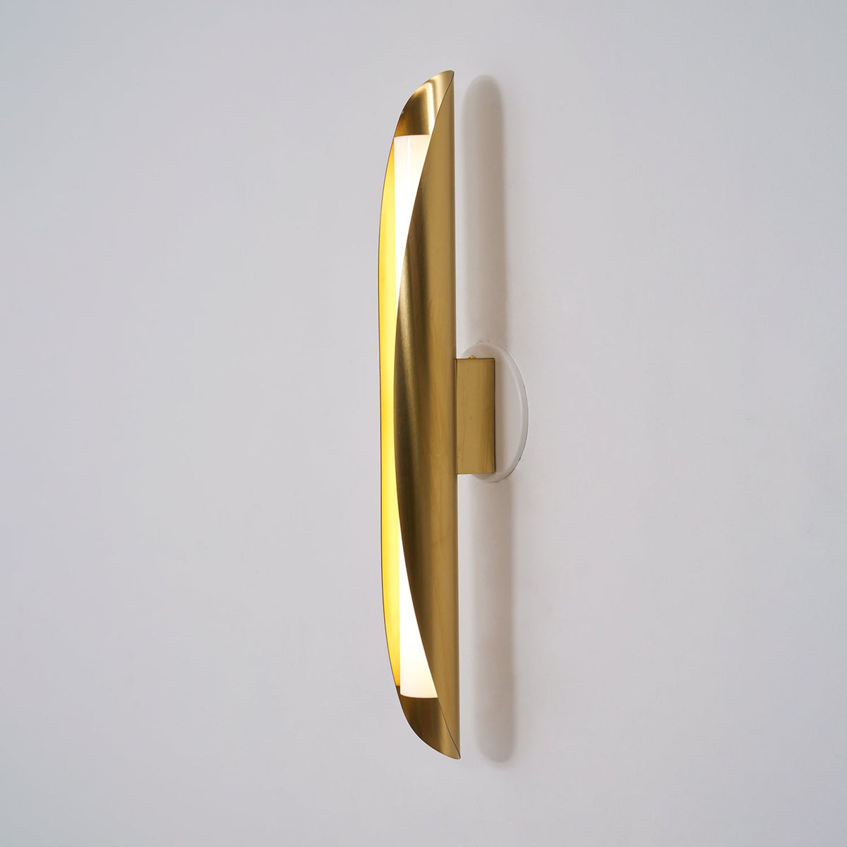 Cocon Wall Lamp – Modern Minimalist Copper & Acrylic LED Wall Sconce