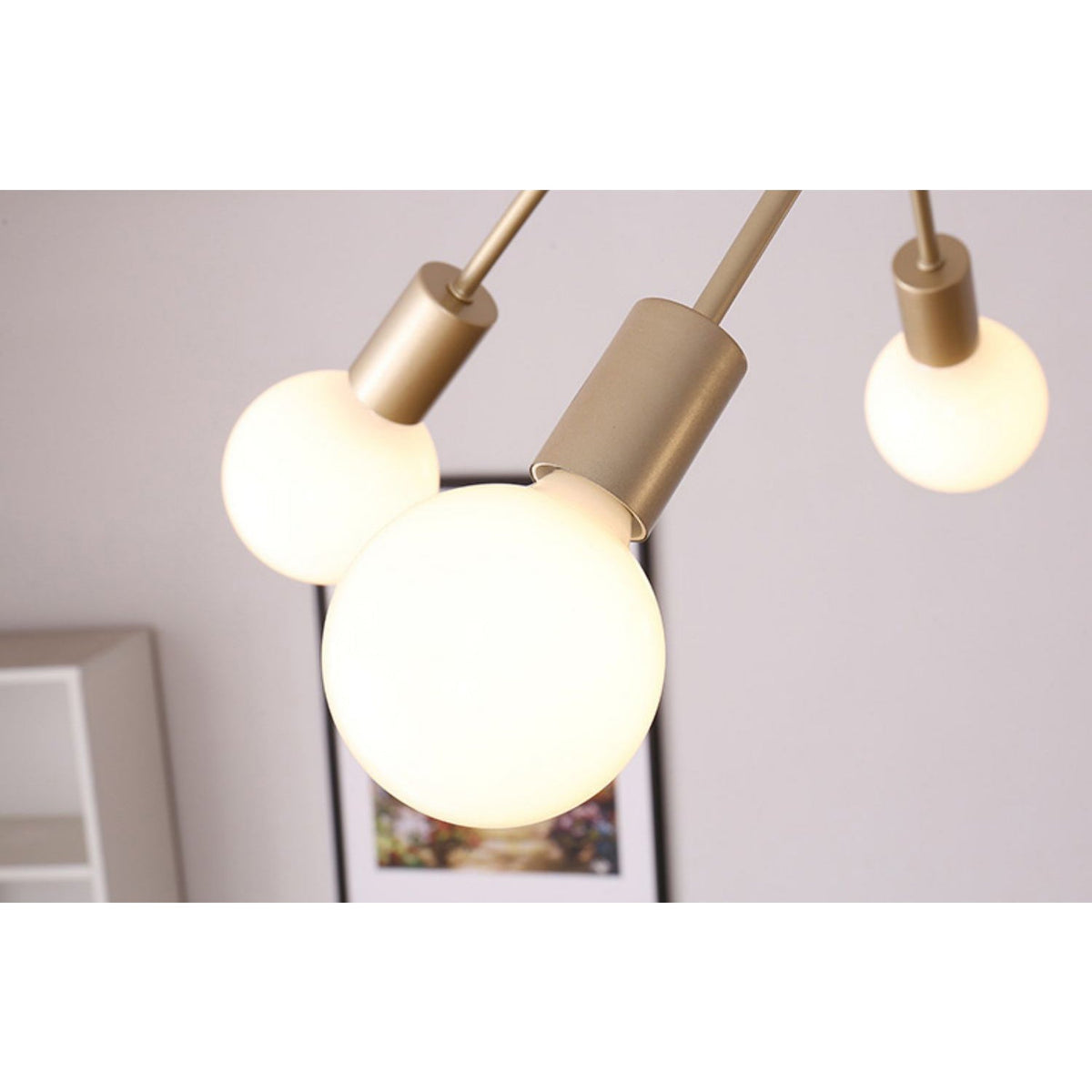 Colonial Sputnik Ceiling Lamp – Low-Profile Brass & Glass Starburst Semi-Flush Mount
