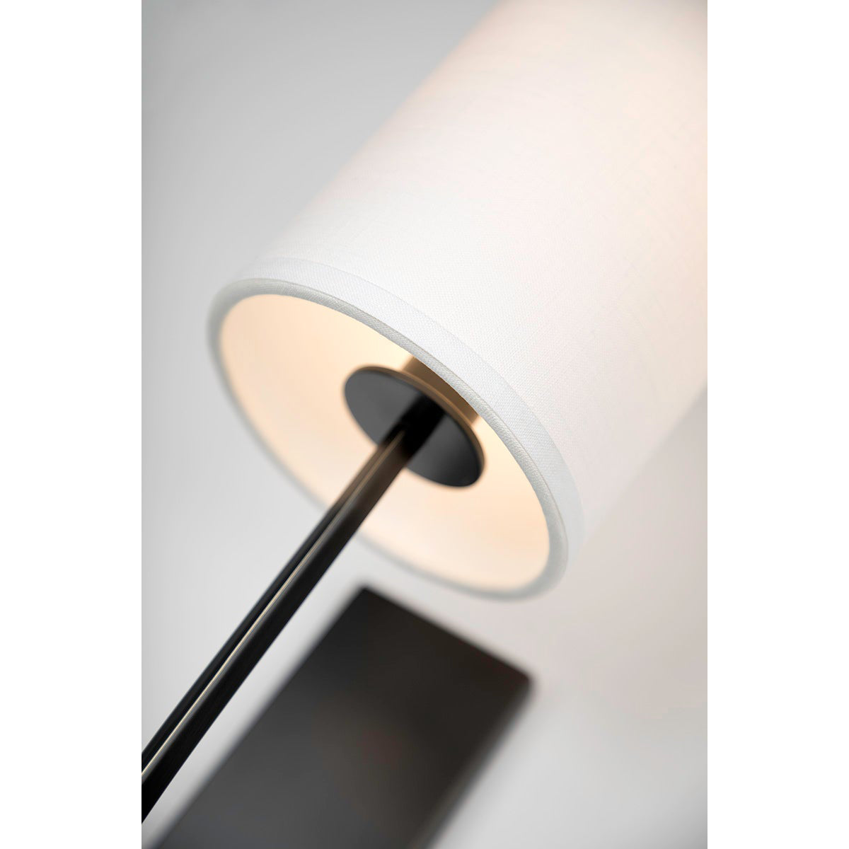 Colton Wall Lamp – Eastern Minimalist Curved Brass & Fabric Sconce