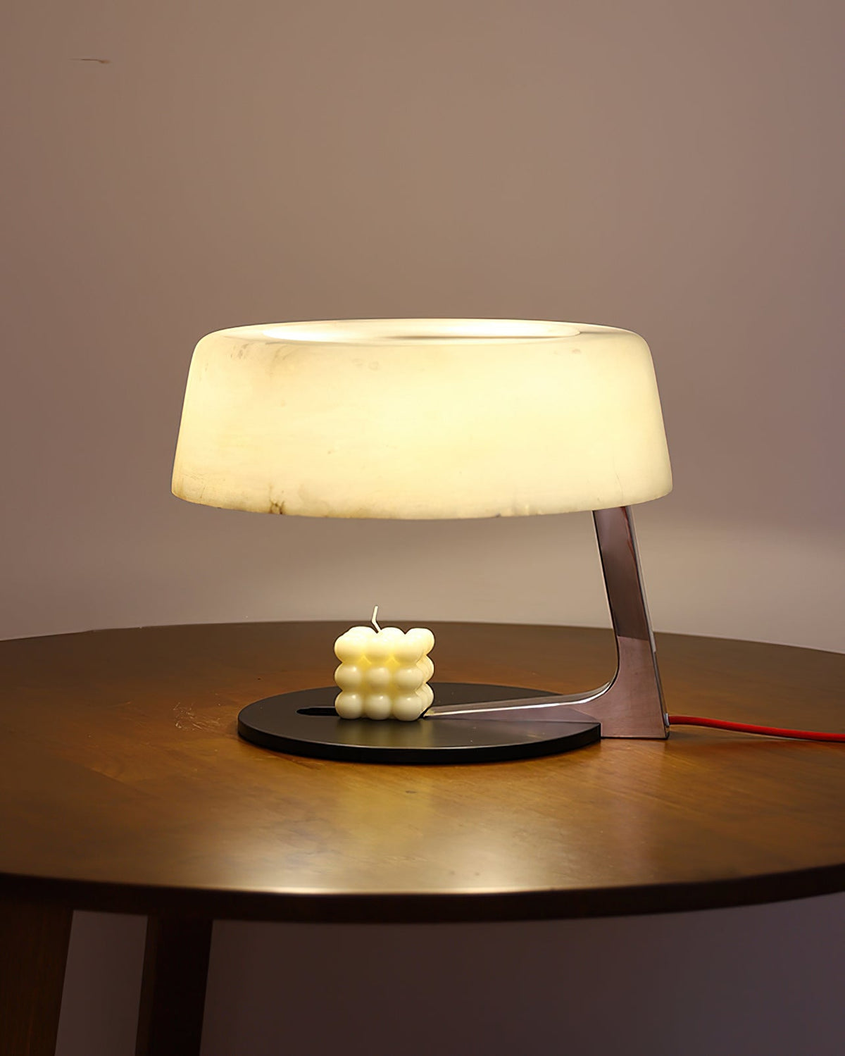 Comete Alabaster Table Lamp – Modern Sculptural Alabaster & Metal Accent Light