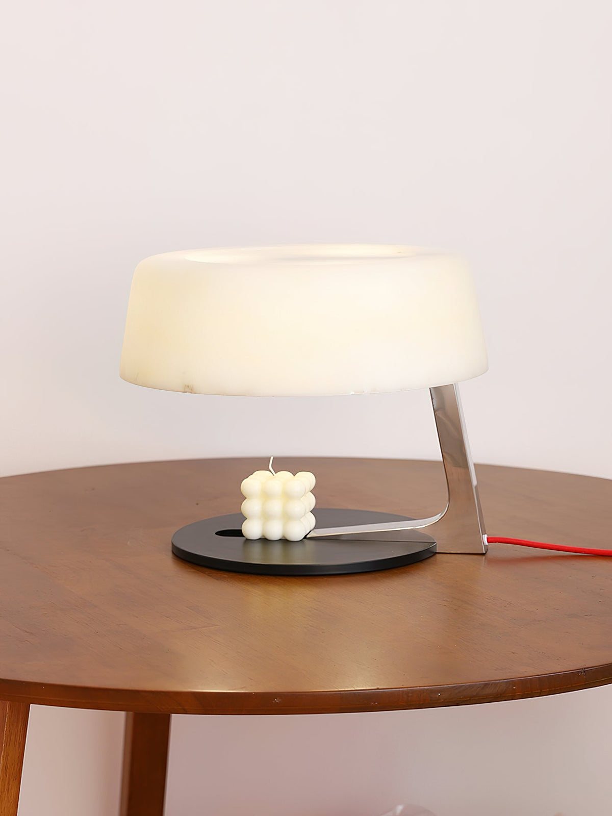 Comete Alabaster Table Lamp – Modern Sculptural Alabaster & Metal Accent Light