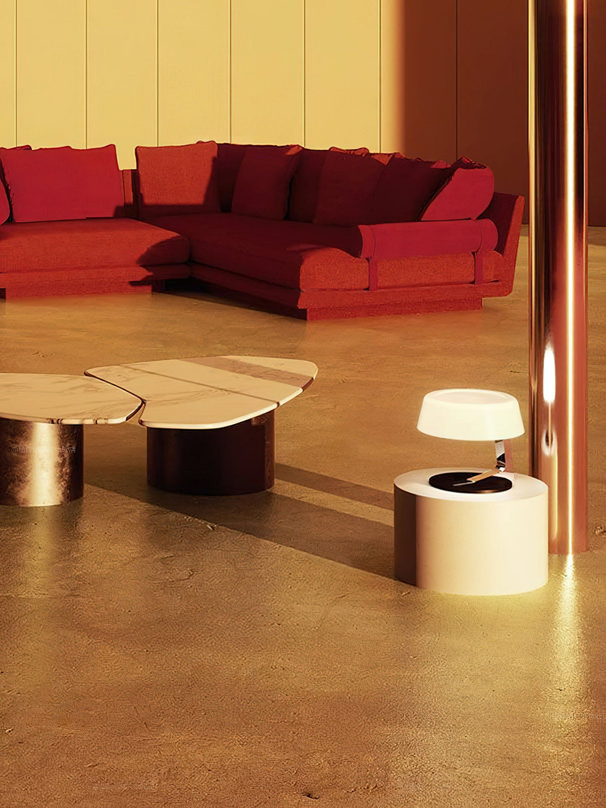 Comete Alabaster Table Lamp – Modern Sculptural Alabaster & Metal Accent Light