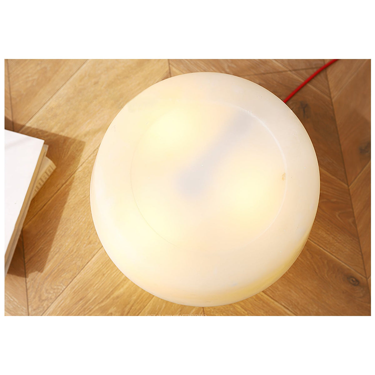 Comete Alabaster Table Lamp – Modern Sculptural Alabaster & Metal Accent Light