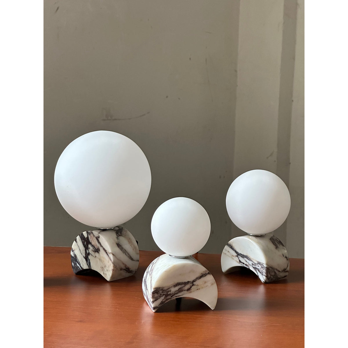 Crescent Marble Table Lamp – Minimalist Solid White Marble & Glass Accent Lamp