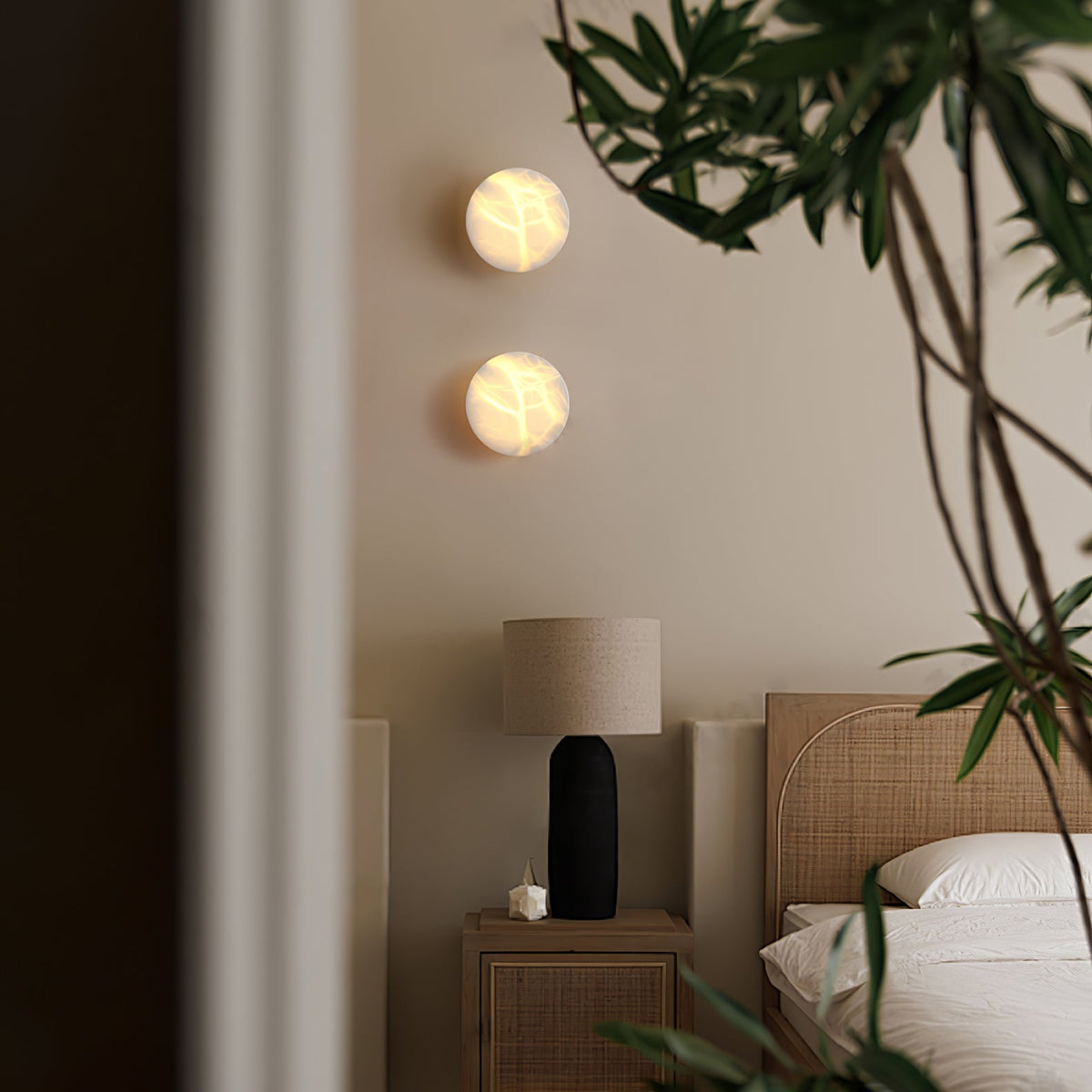 Cylindrical Alabaster Wall Lamp – Architectural Natural Stone LED Sconce