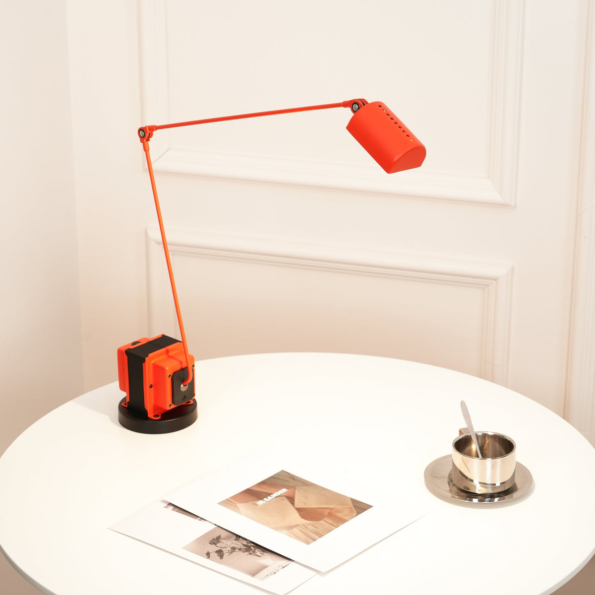 Daphine Table Lamp – Minimalist Adjustable LED Desk Light with Stepless Dimming