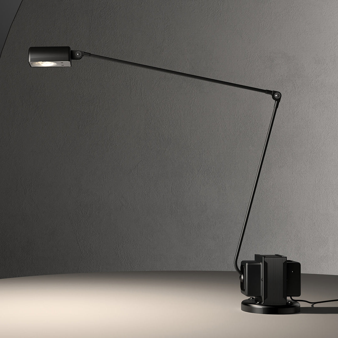 Daphine Table Lamp – Minimalist Adjustable LED Desk Light with Stepless Dimming