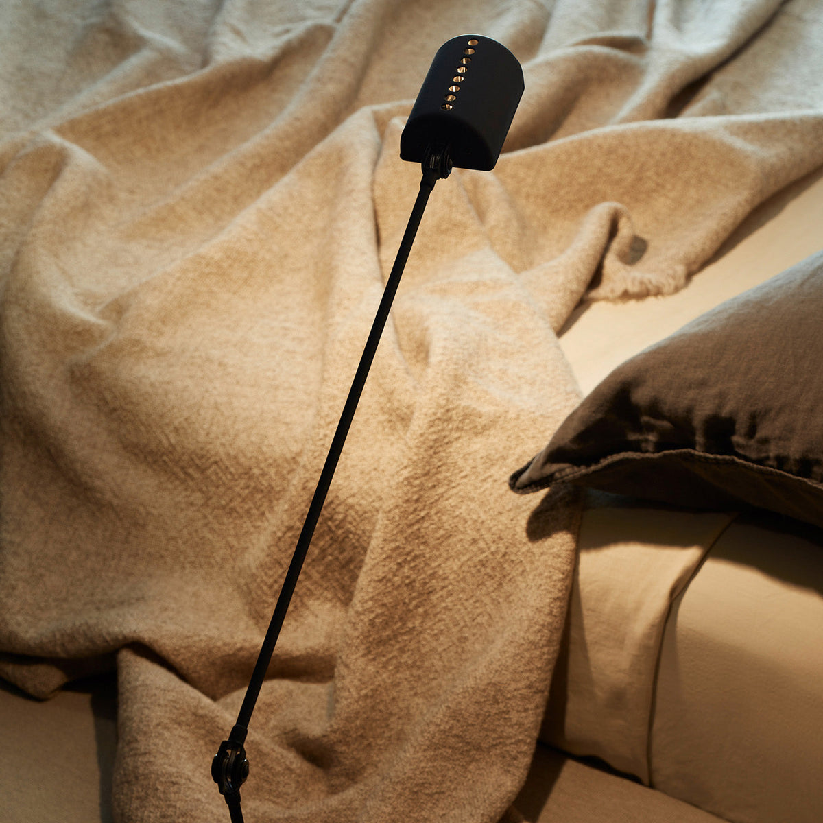 Daphine Table Lamp – Minimalist Adjustable LED Desk Light with Stepless Dimming