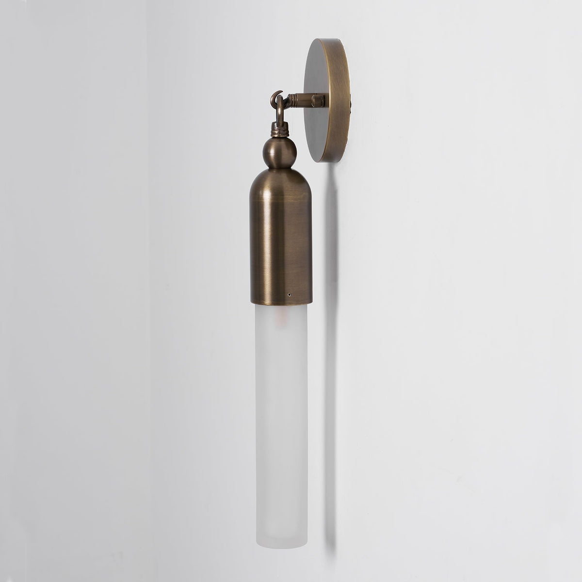 Darby Wall Lamp – Textured Mold-Blown Glass & Brass Dome Sconce